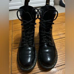 Dr. Martins black shiny boot size 7
